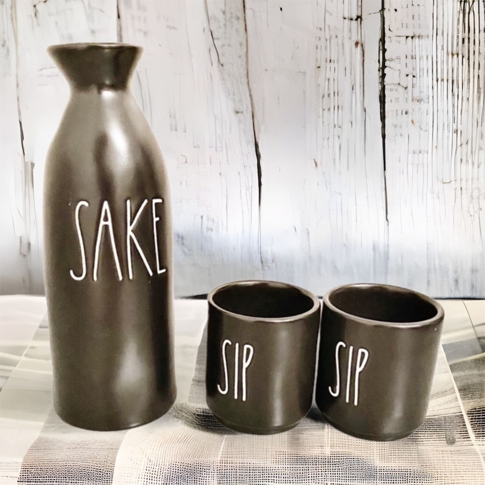🌾Rae Dunn Sake Set🌾